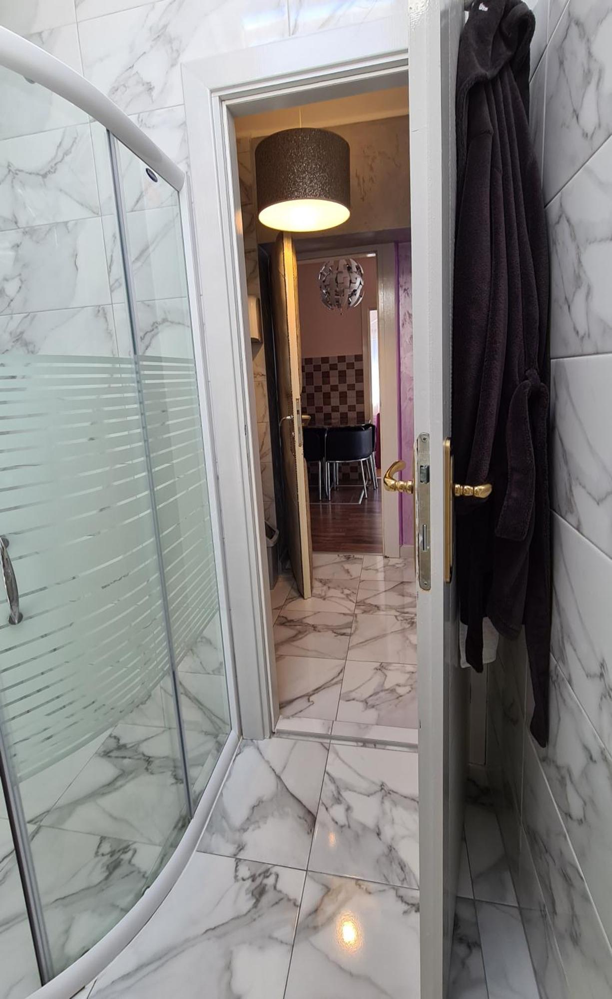 Lux Apartments With Pool Dex Zemun Polje Eksteriør billede